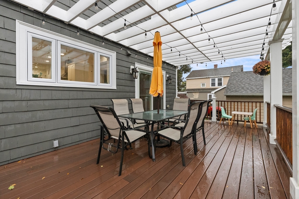112 Fays Ave