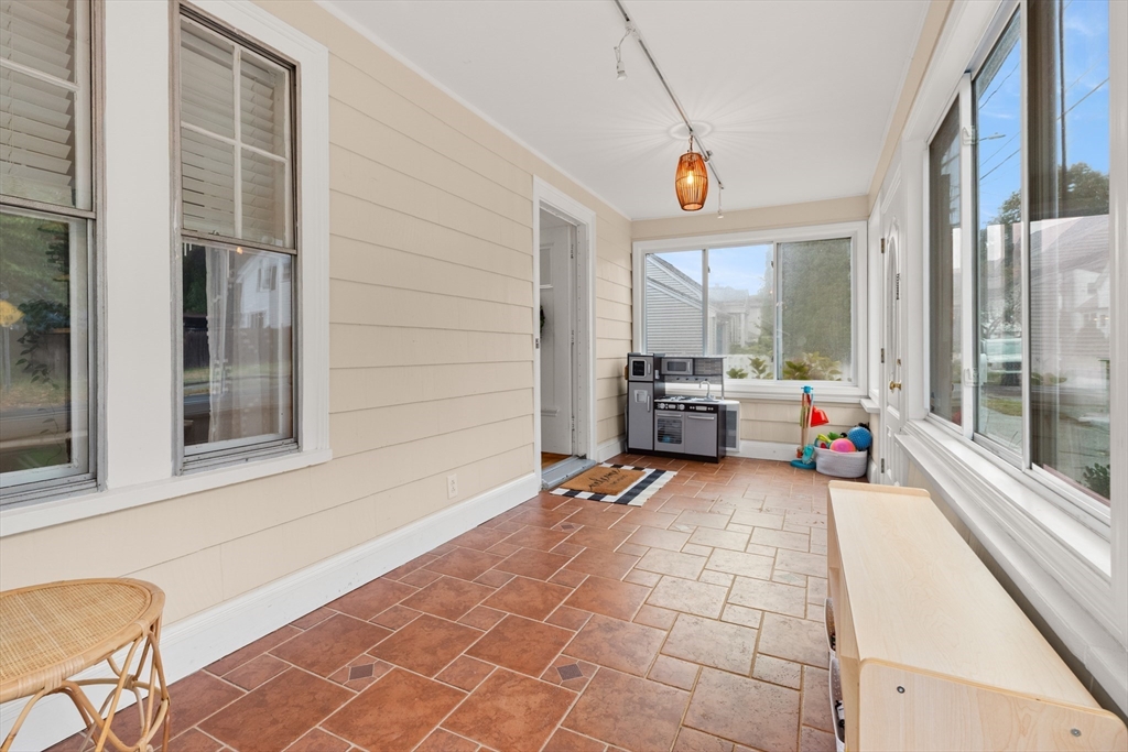 112 Fays Ave