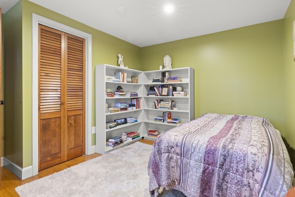 111 Moulton St