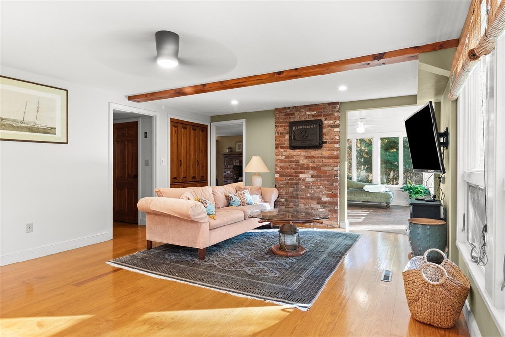 111 Moulton St