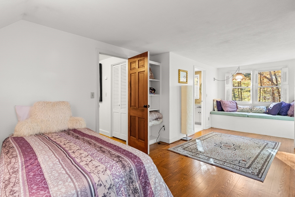 111 Moulton St