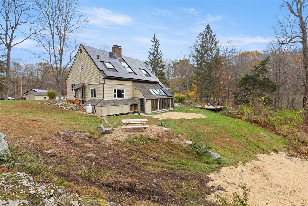 137 Indian Hill St