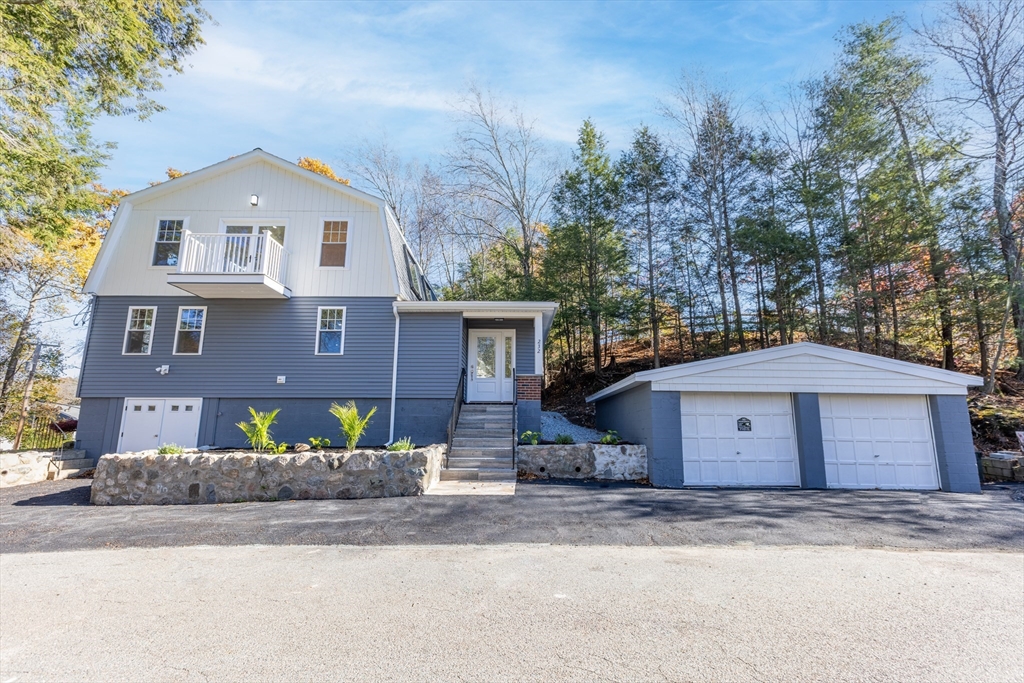 232 Lake Dr