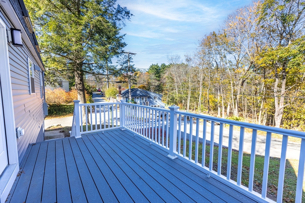 232 Lake Dr