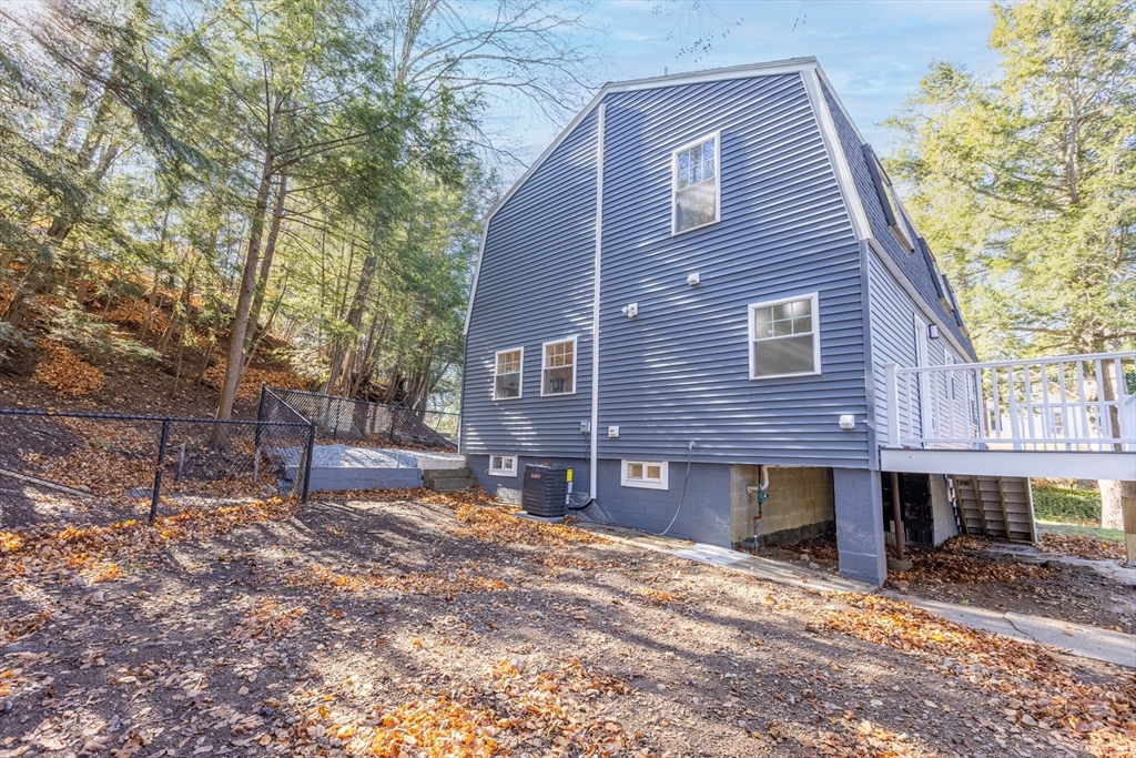 232 Lake Dr