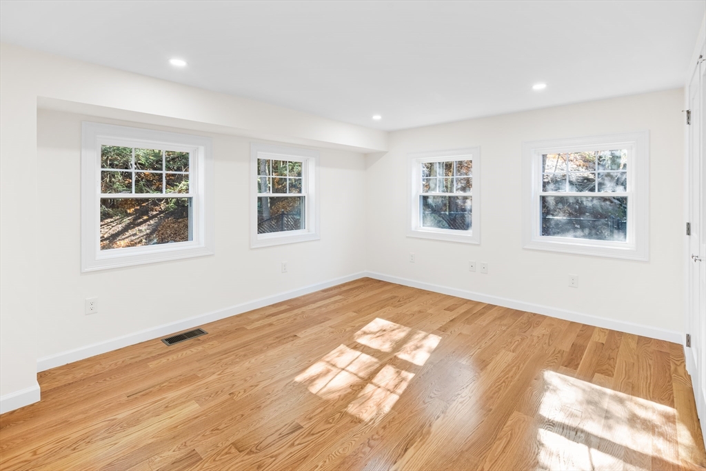 232 Lake Dr