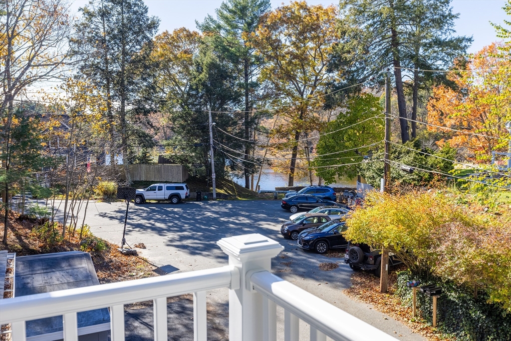 232 Lake Dr