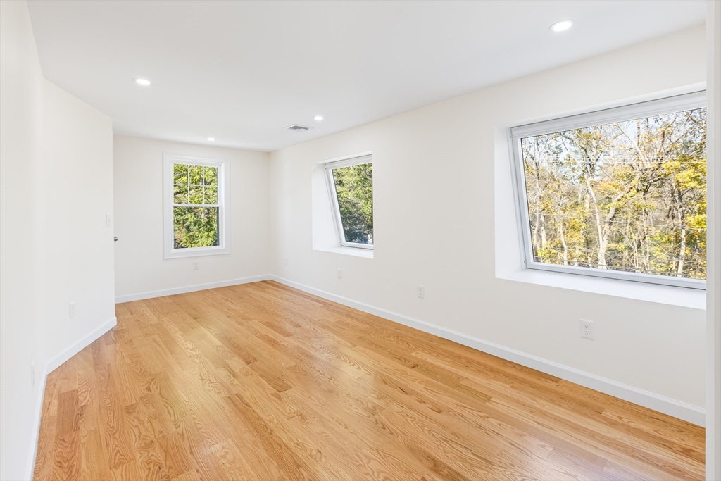 232 Lake Dr
