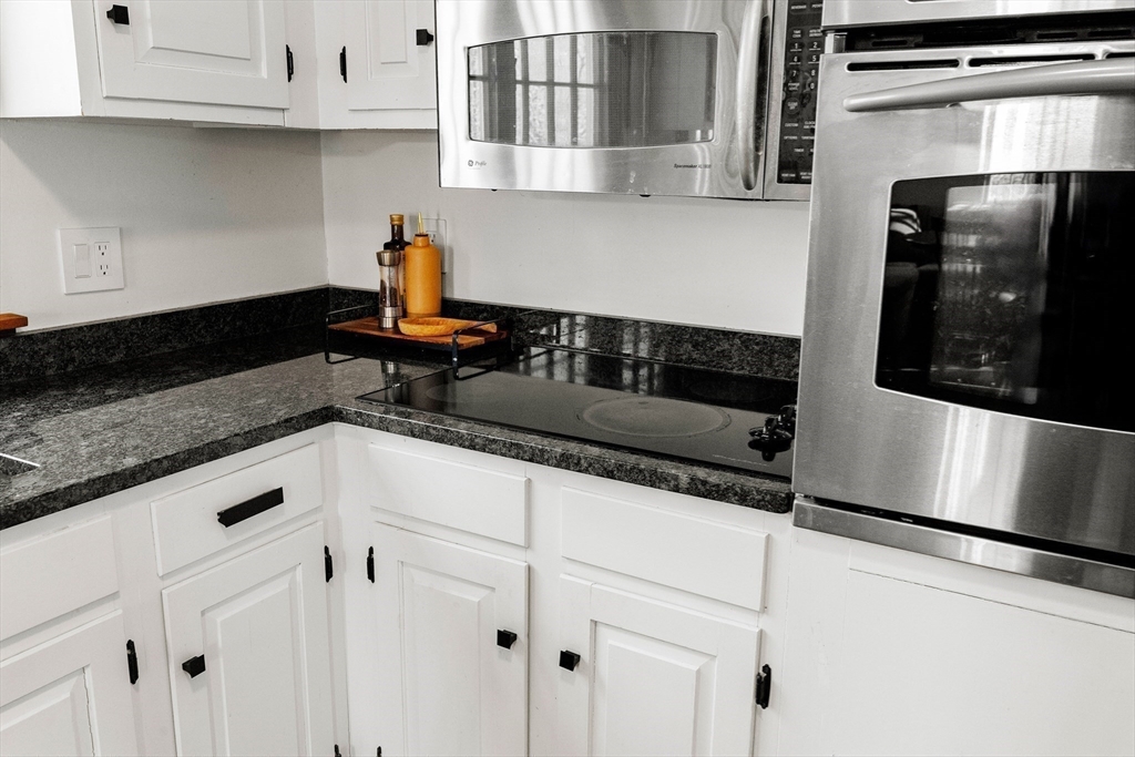 14 Sawmill Brook Rd