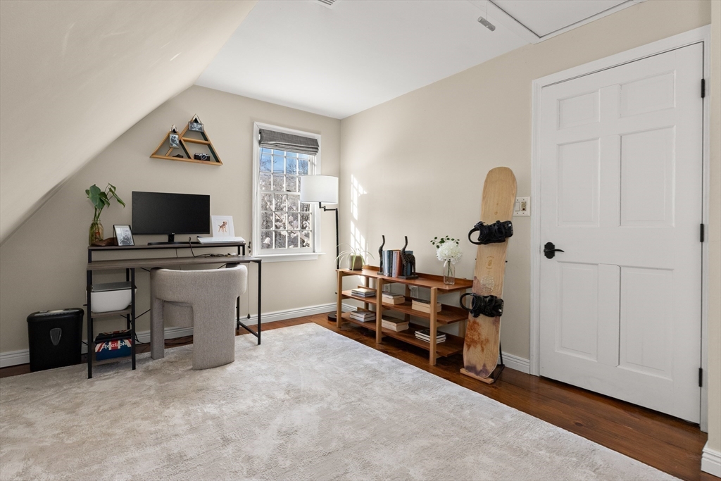 14 Sawmill Brook Rd