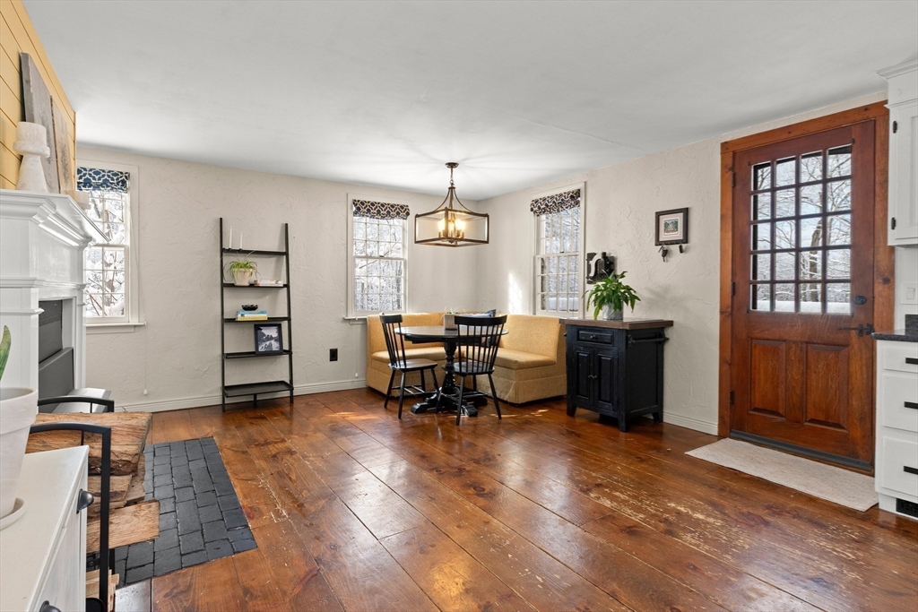14 Sawmill Brook Rd