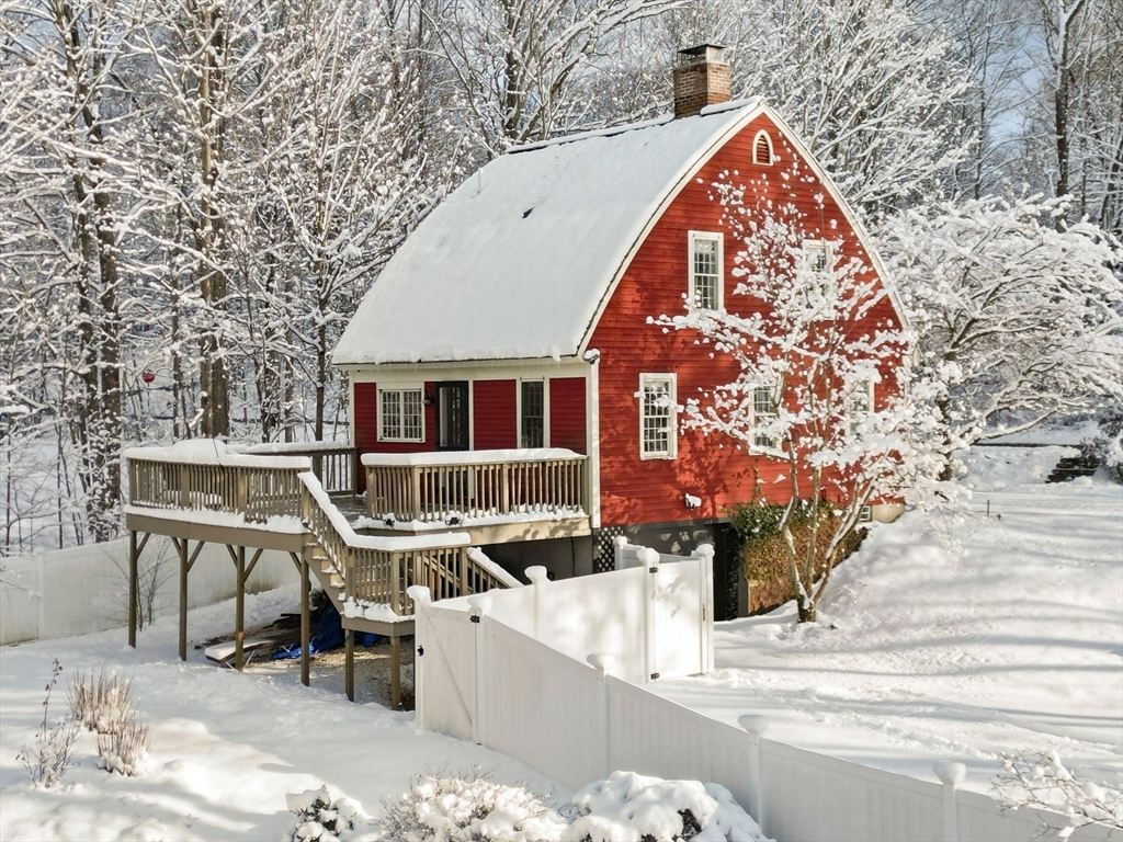 14 Sawmill Brook Rd