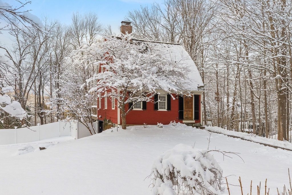 14 Sawmill Brook Rd