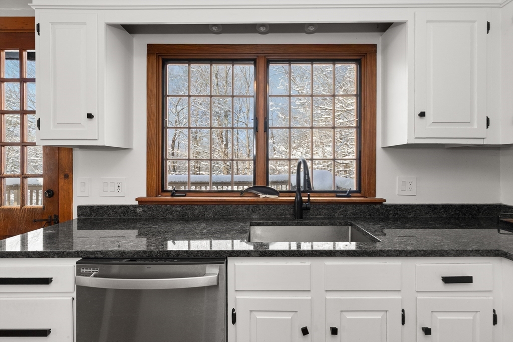 14 Sawmill Brook Rd