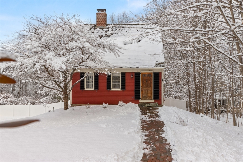 14 Sawmill Brook Rd