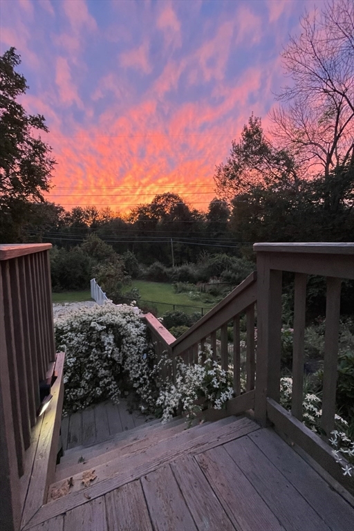 14 Sawmill Brook Rd