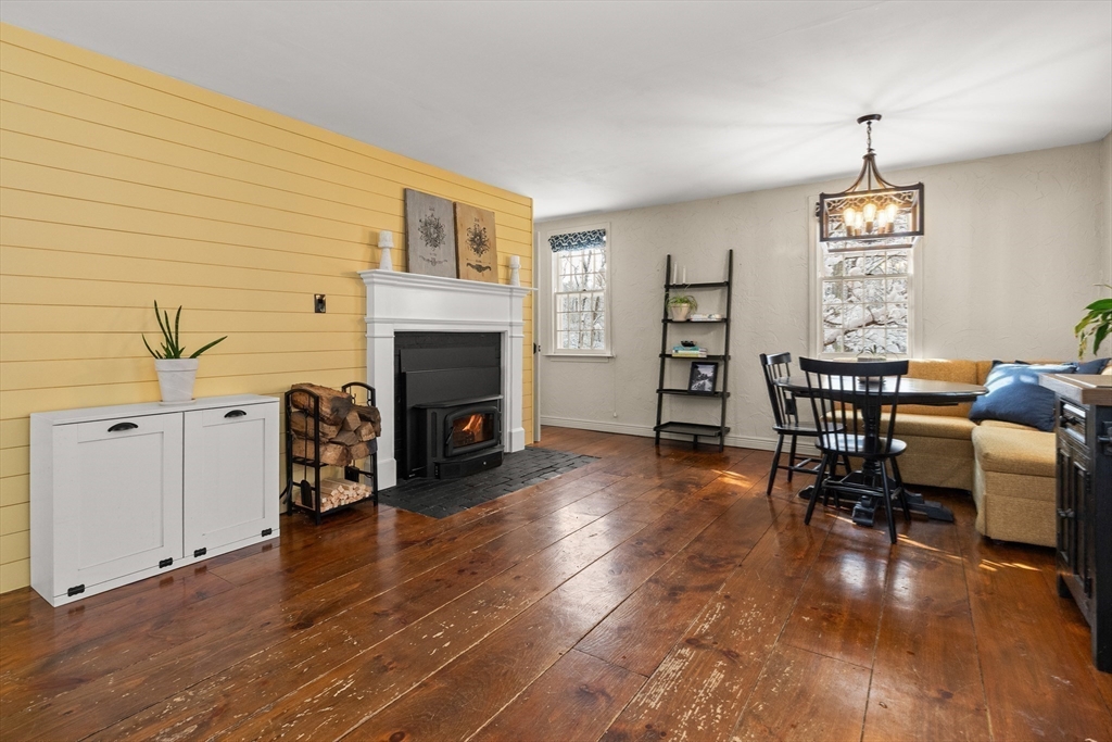 14 Sawmill Brook Rd