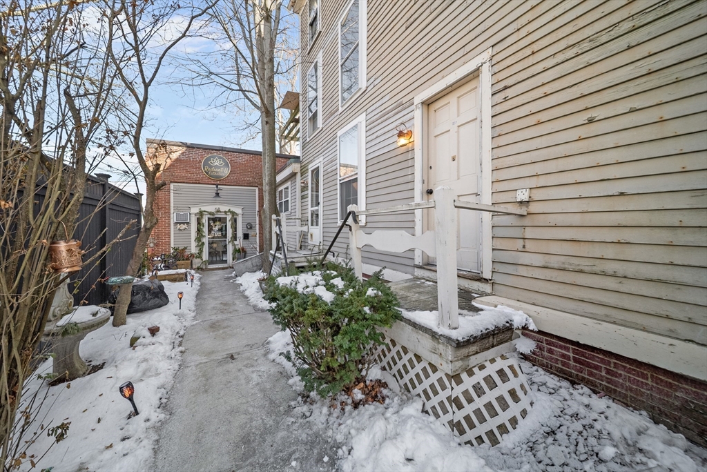 68 Pleasant St # 2
