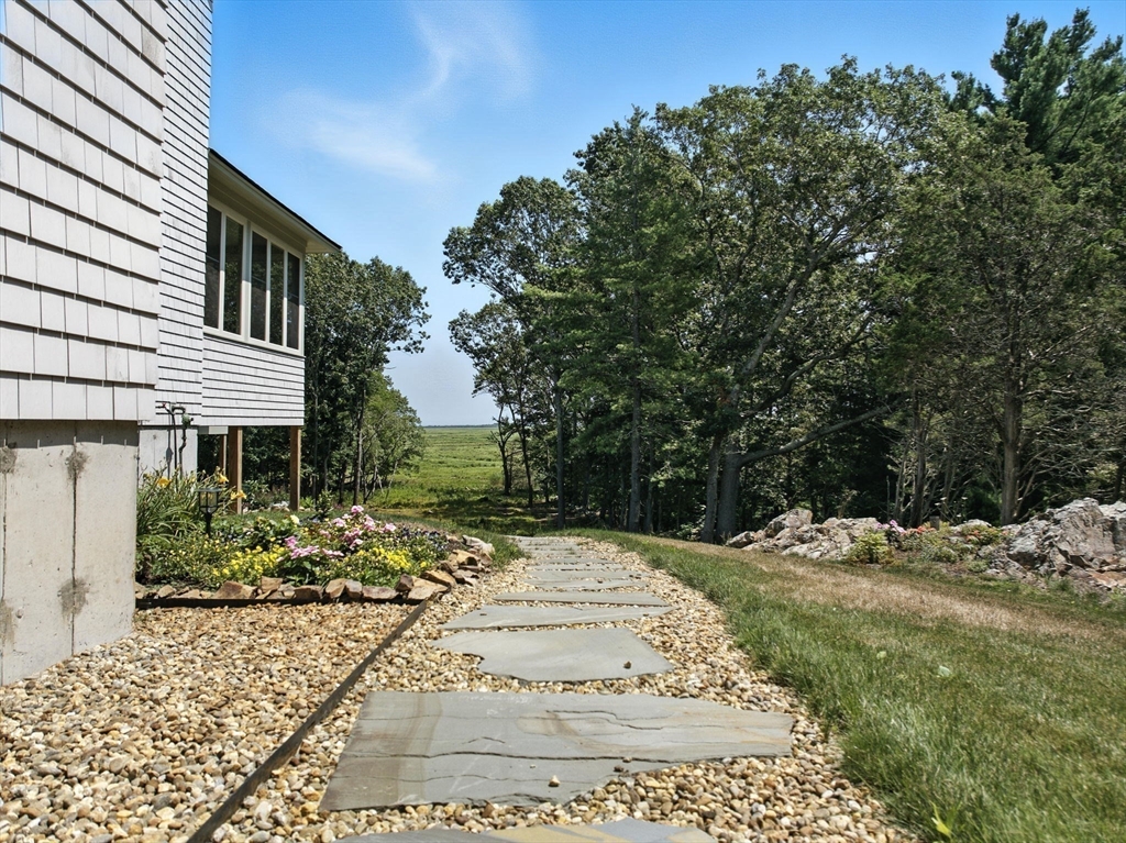 4 Gadsden Lane