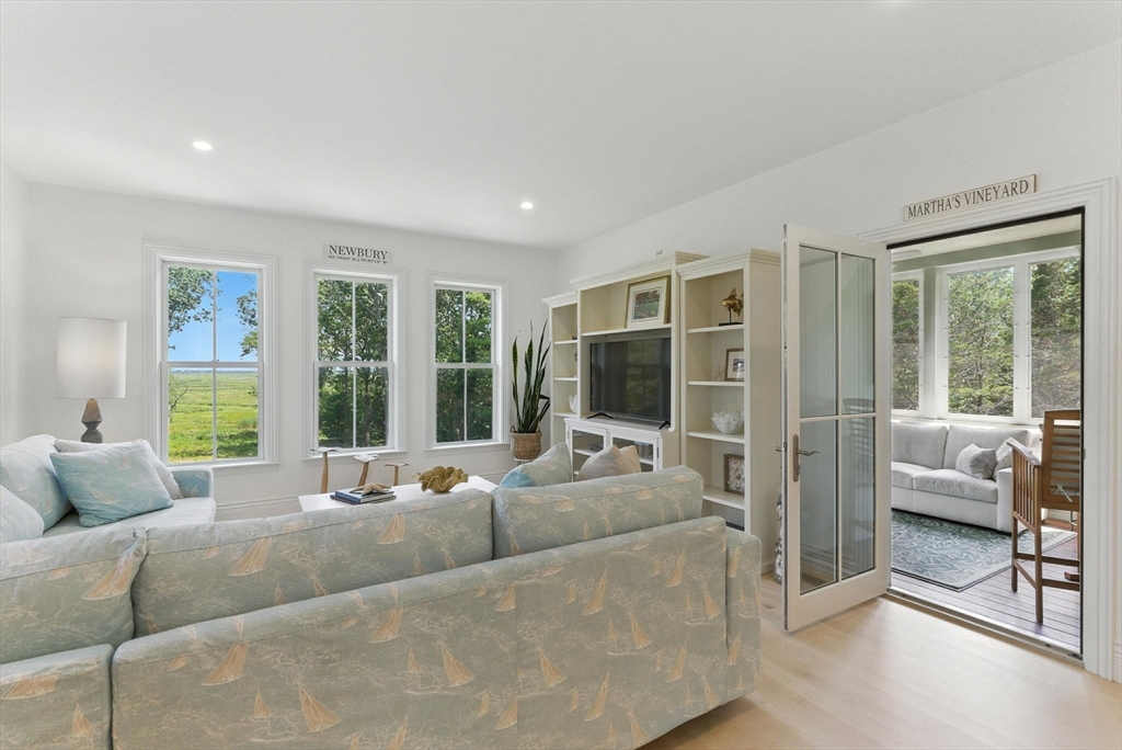 4 Gadsden Lane