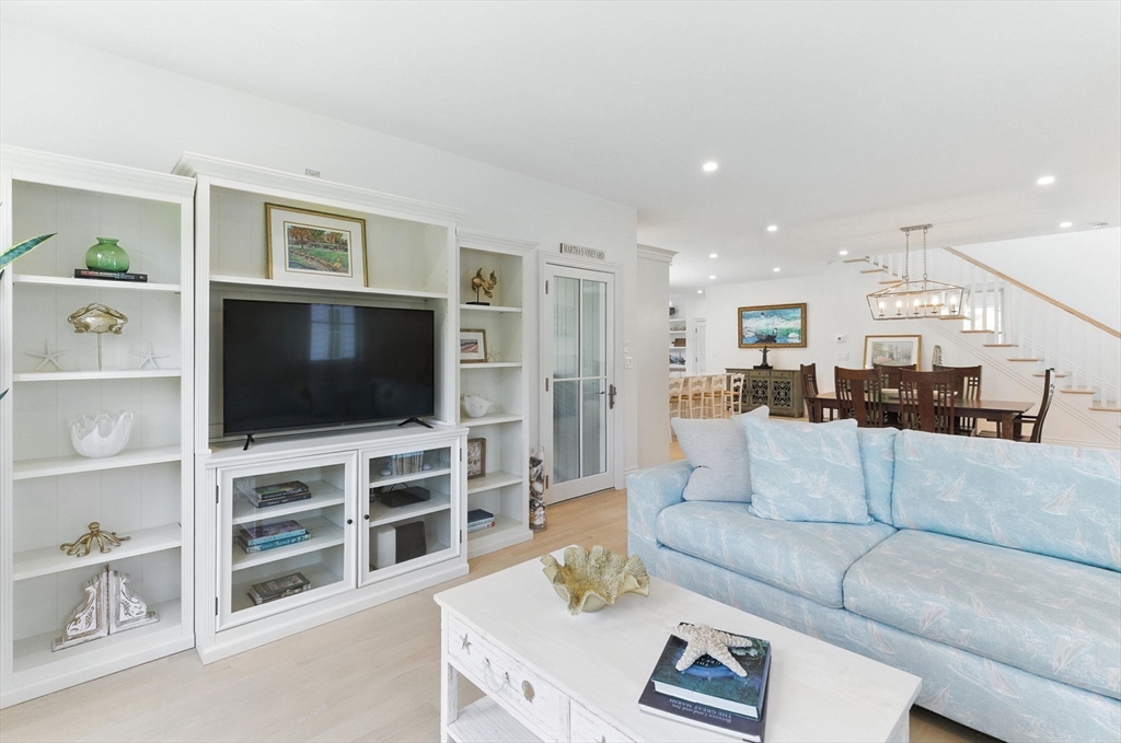 4 Gadsden Lane