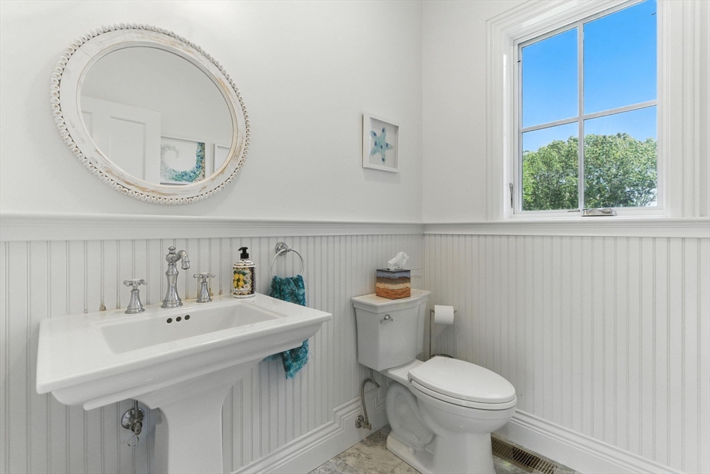 4 Gadsden Lane