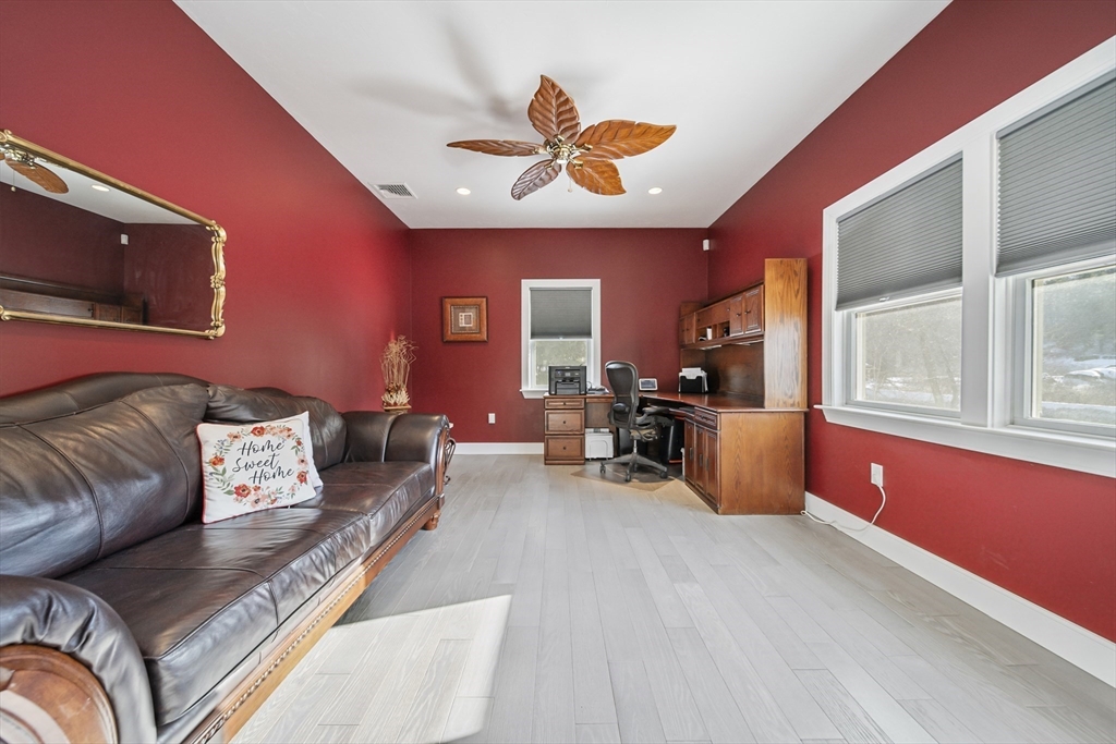 86 Lynn Fells Pkwy