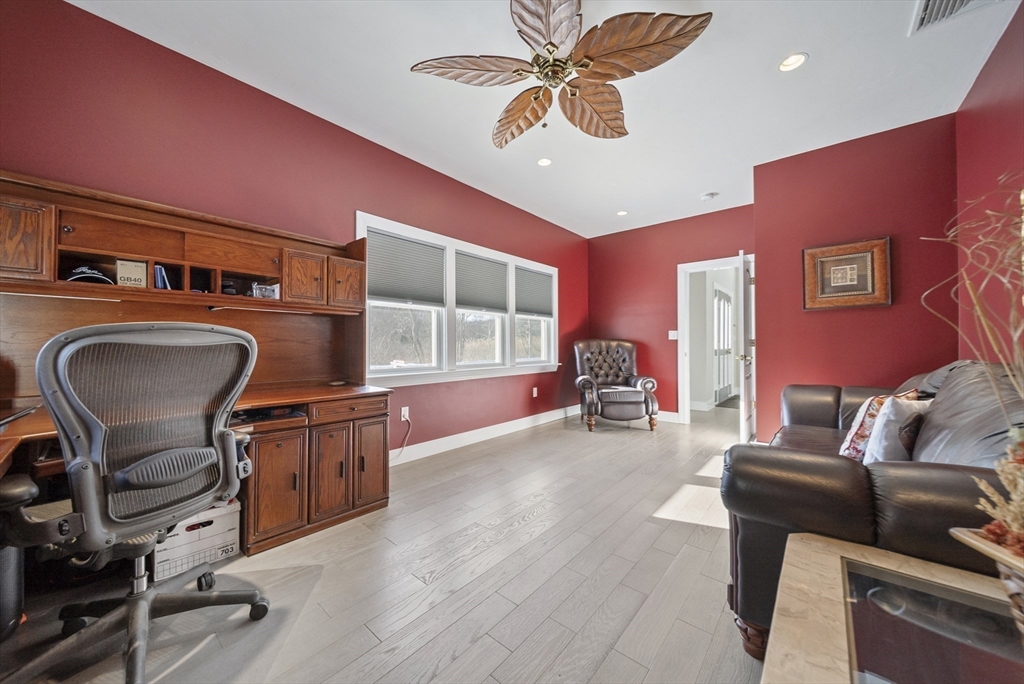86 Lynn Fells Pkwy