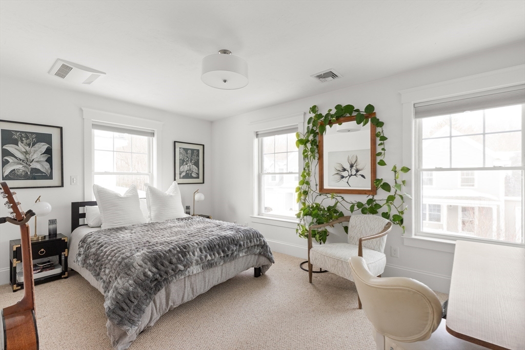 11 Daley Dr # 11