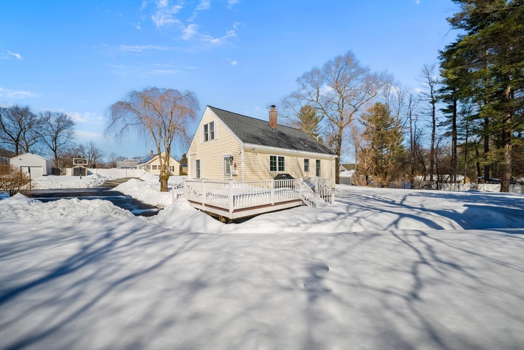 11 Joyce St