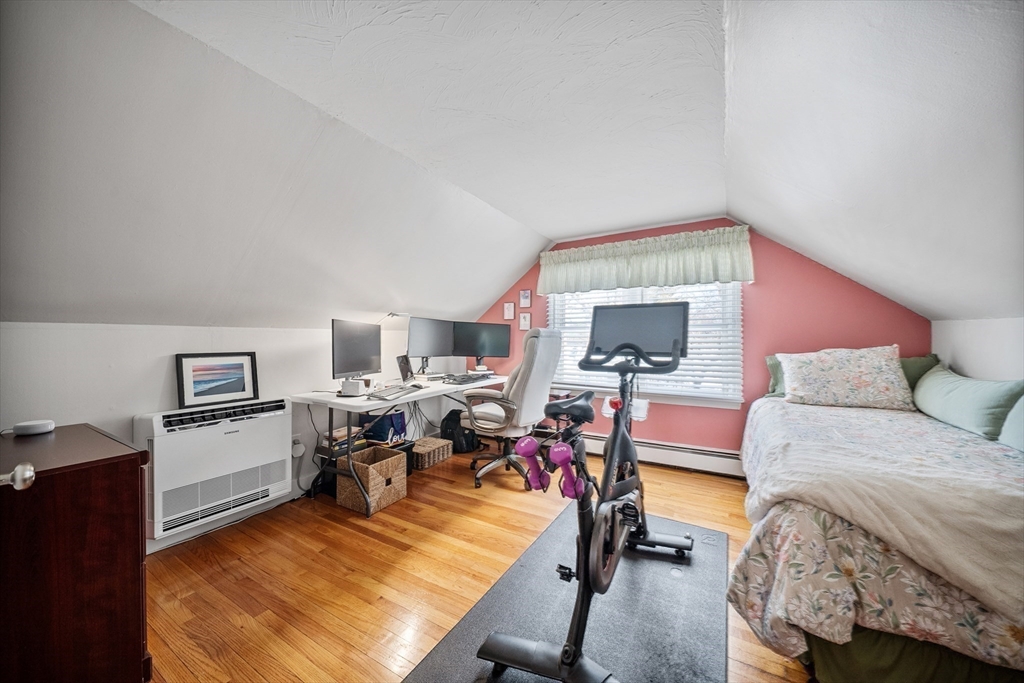 11 Joyce St