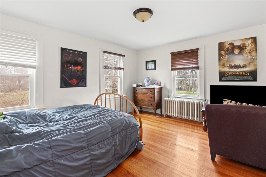16 Dawes St