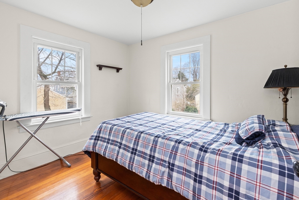 16 Dawes St