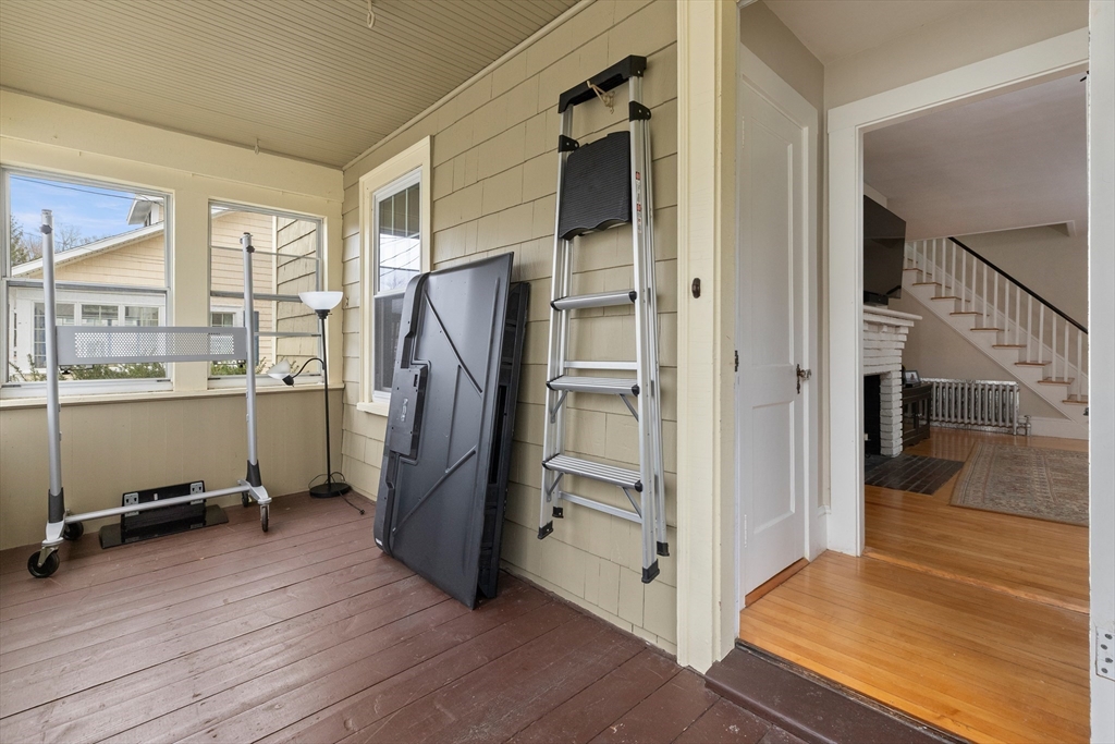 16 Dawes St