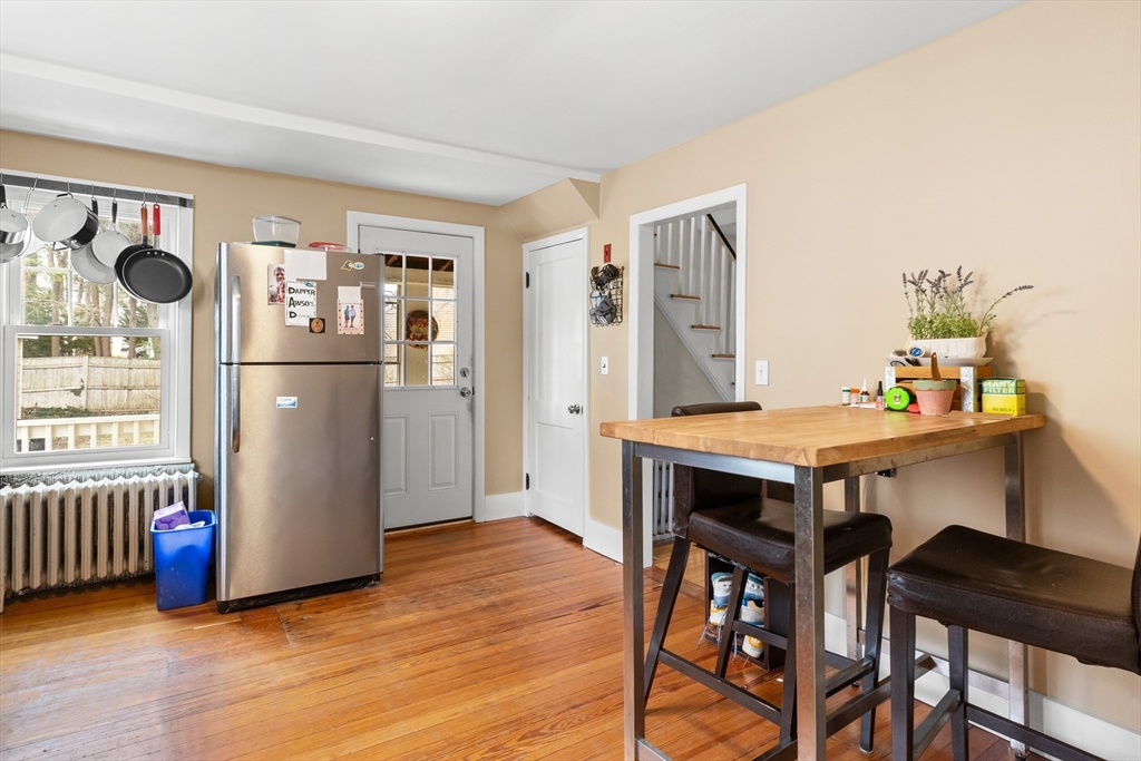 16 Dawes St