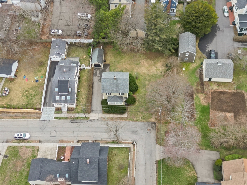 16 Dawes St