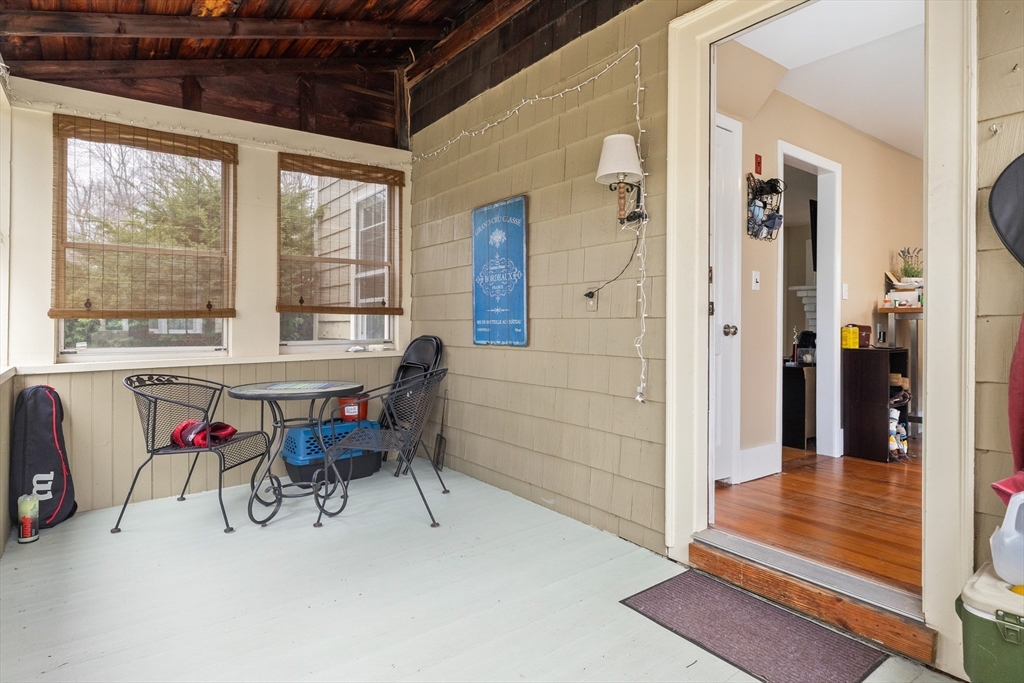 16 Dawes St