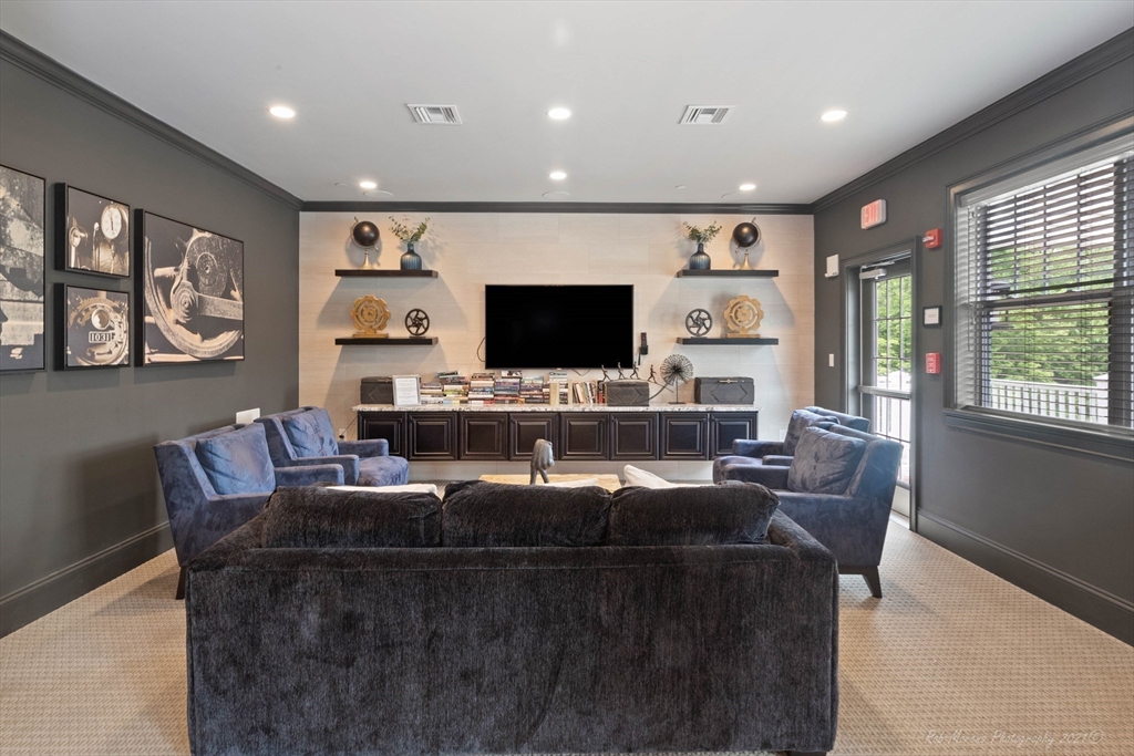 23 Sequoia Dr # 23
