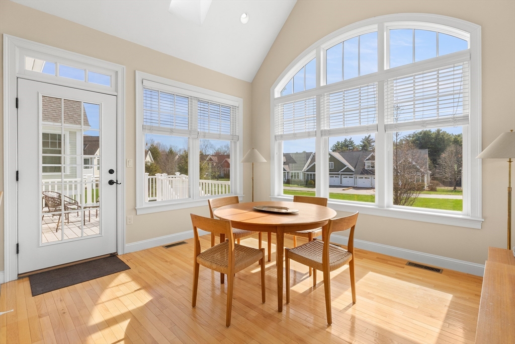 8 Ridgeway Cir # 8