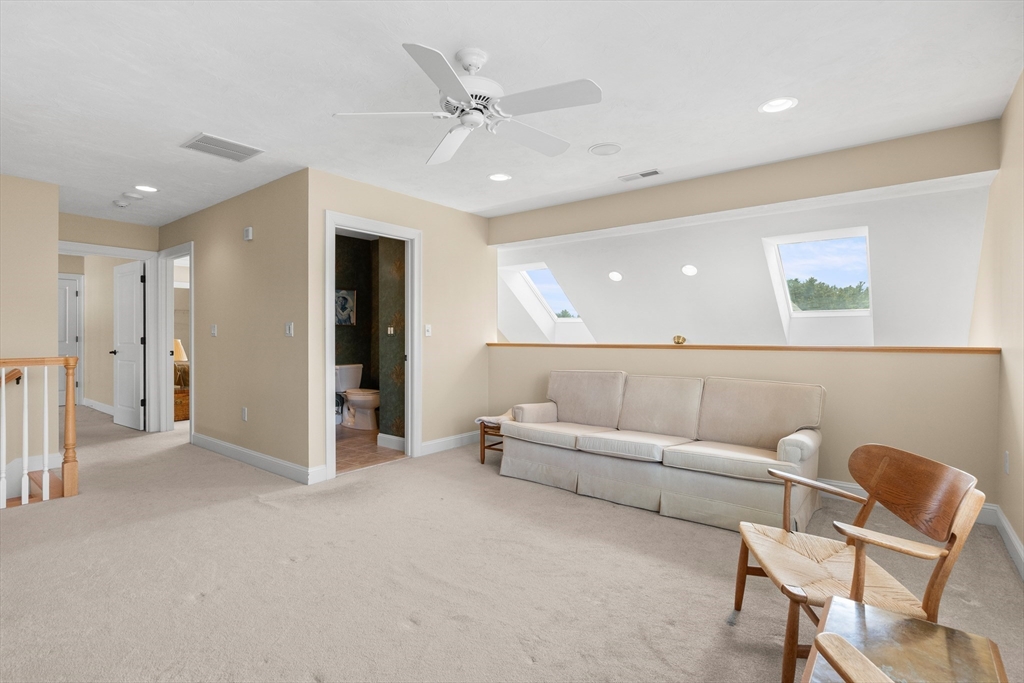 8 Ridgeway Cir # 8