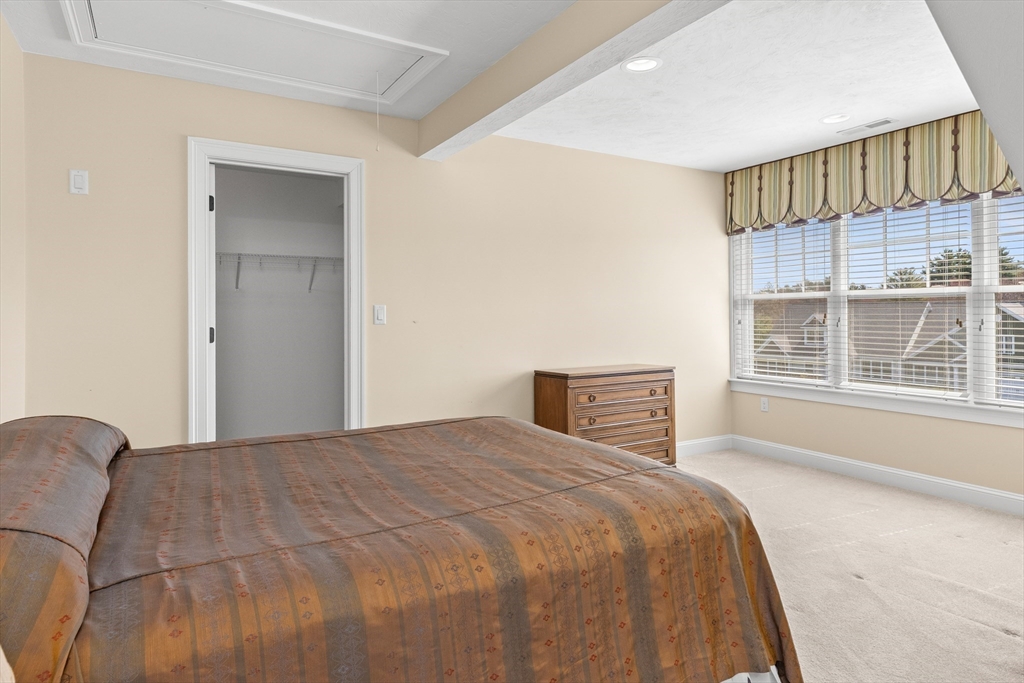 8 Ridgeway Cir # 8