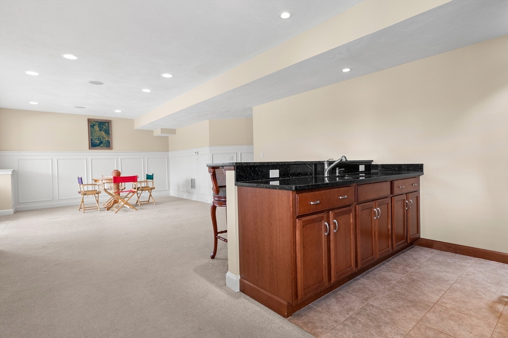 8 Ridgeway Cir # 8