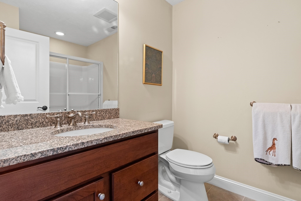 8 Ridgeway Cir # 8
