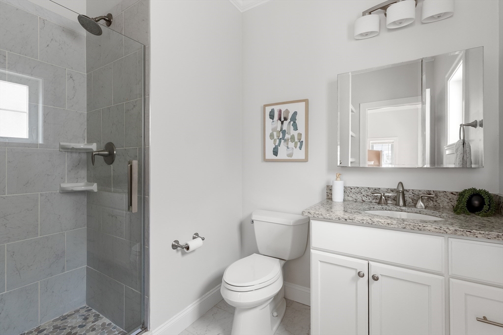 44 Railroad Ave # 6