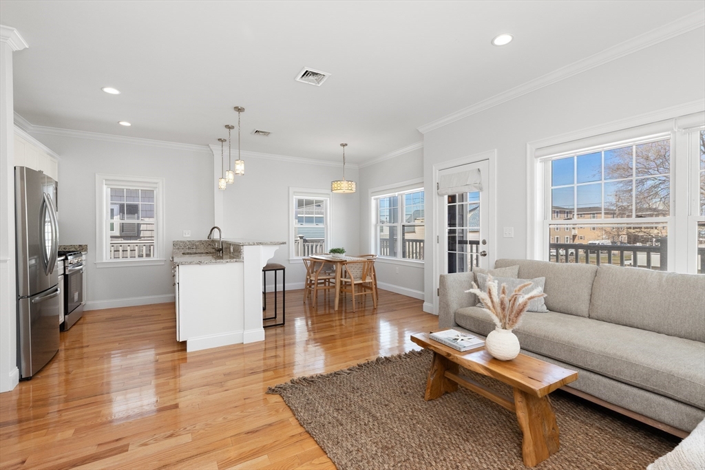 44 Railroad Ave # 6