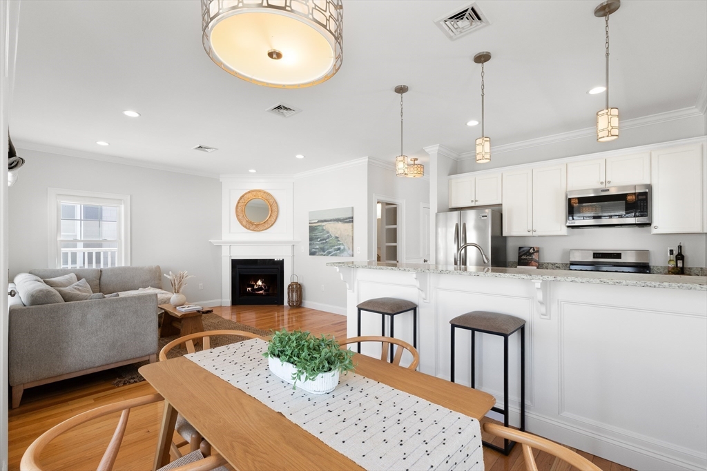 44 Railroad Ave # 6