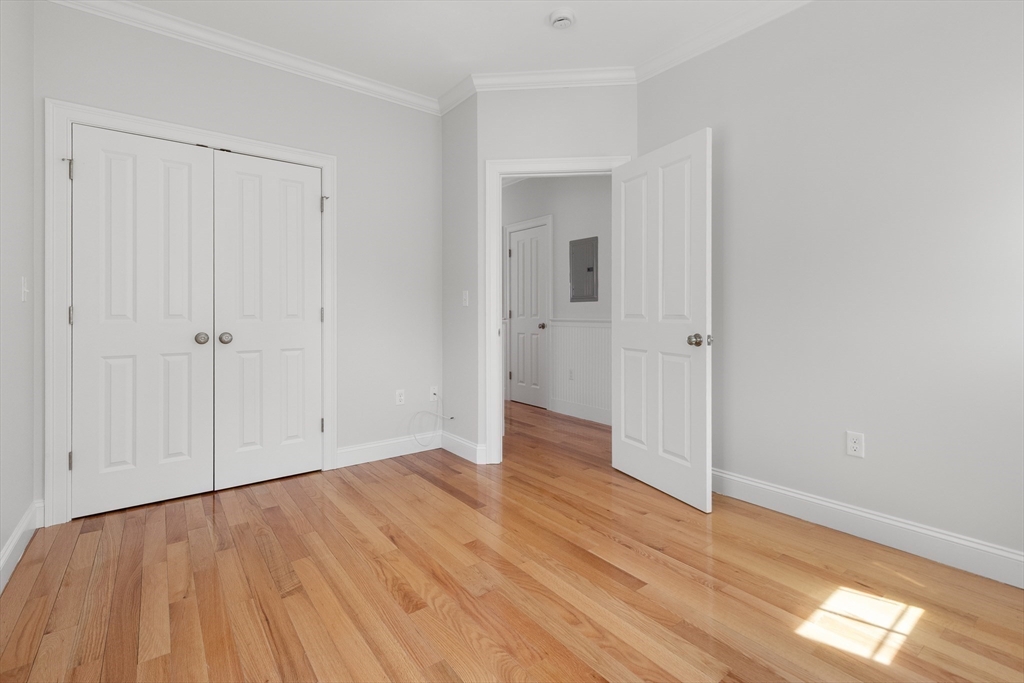 44 Railroad Ave # 6
