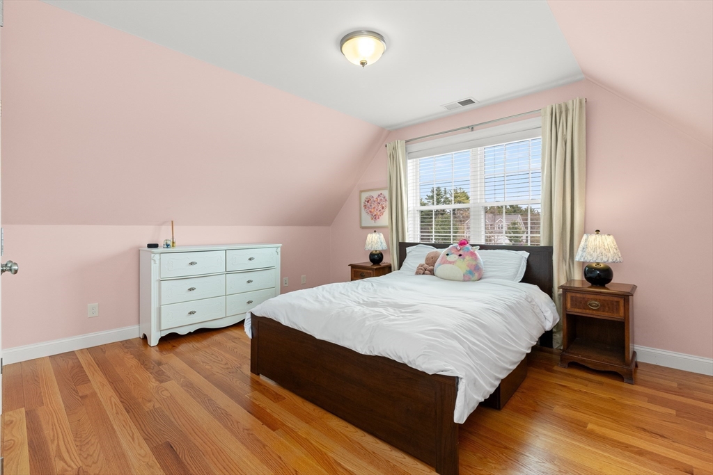 12 Poplar Hill Cir