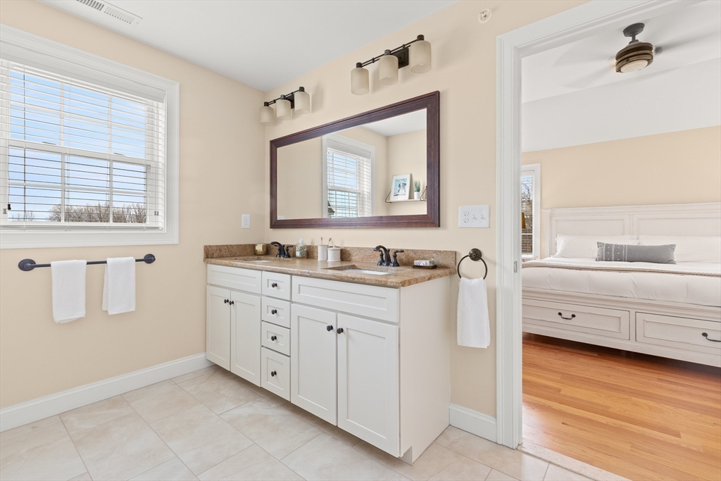 12 Poplar Hill Cir