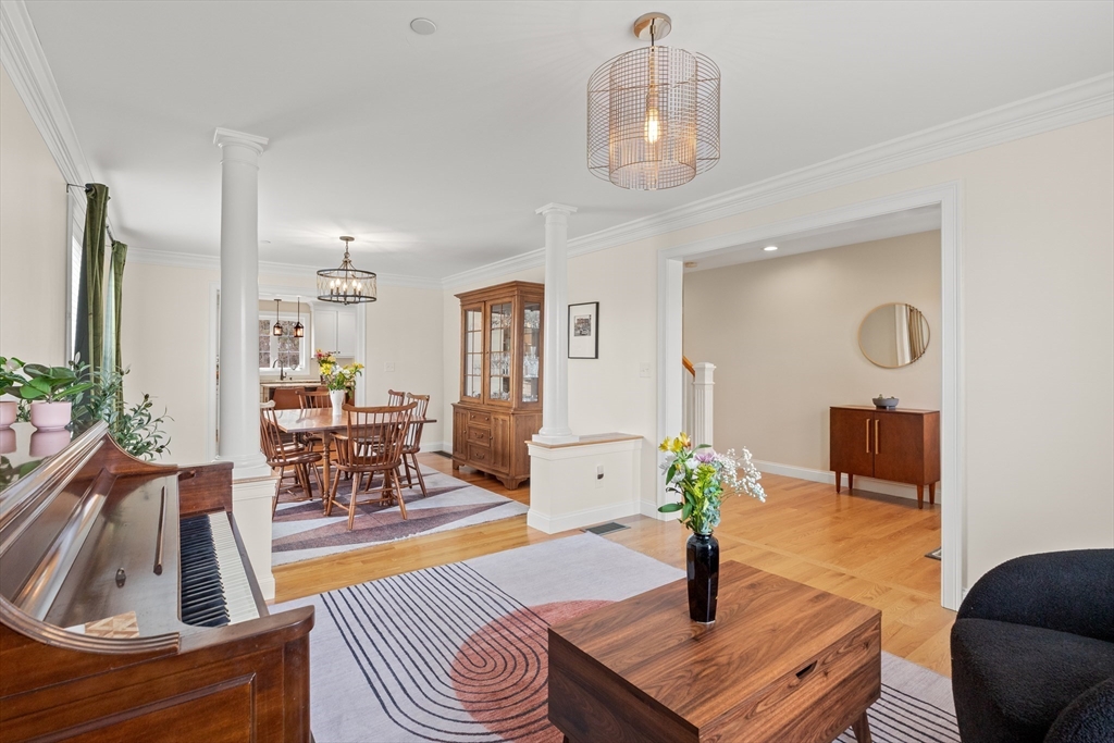 12 Poplar Hill Cir